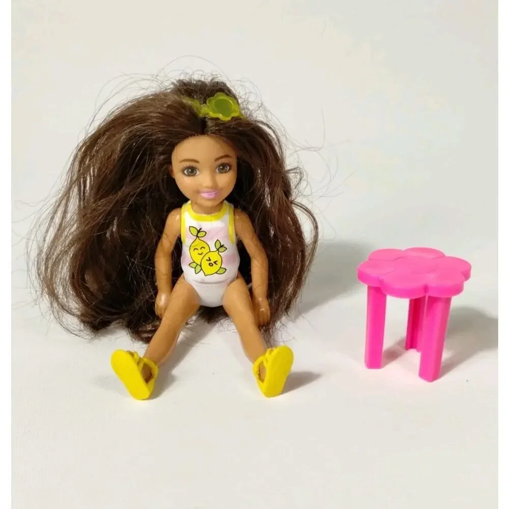 Mattel Chelsea Lemonade Stand with Doll 2021